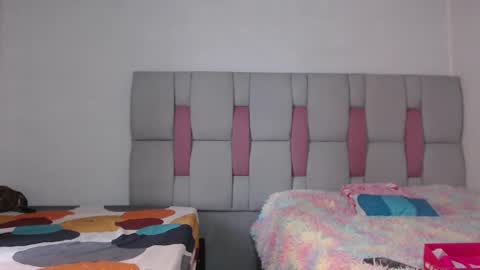 Snapshot of a_g_b chatting on 09.15.25 a_g_b online show from 09.15.25