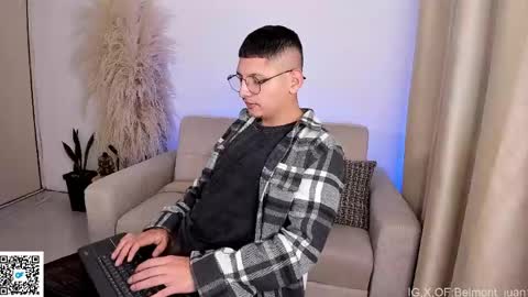 a_lejandro_0_8 online show from 04.17.26