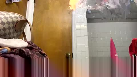 Snapshot of a_rae93 chatting on 10.25.25 a_rae93 online show from 10.25.25