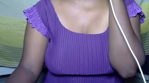 Snapshot of aaliya11 chatting on 07.14.26 alia online show from 07.14.26