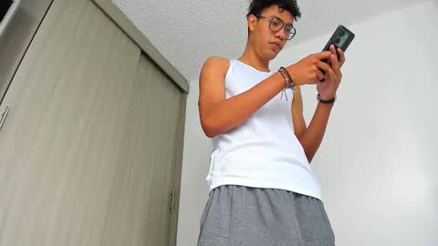 Snapshot of aaron_blake08 chatting on 01.06.26 Aaron Blake08 online show from 01.06.26