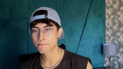 Aaron Ezequiel online show from 11.02.25