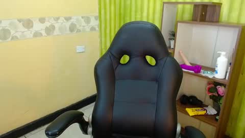 im NiallDun online show from 12.06.24