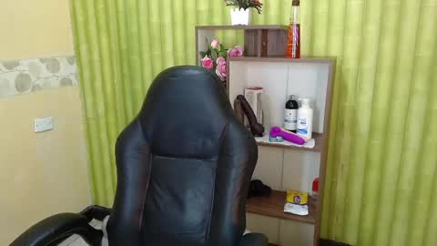 im NiallDun online show from 02.17.25