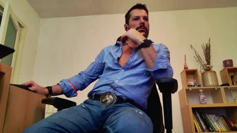 Aaron online show from 04.11.26