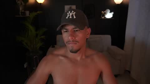 AARON  online show from 11.04.25