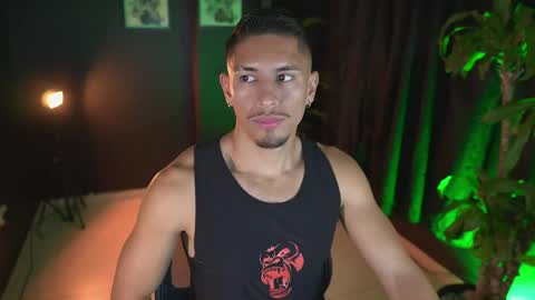 Snapshot of aaronfox_ chatting on 04.09.26 AARON online show from 04.09.26