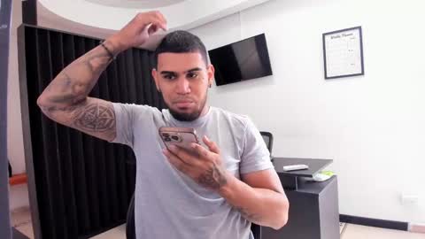 ig aaron hunter123 online show from 04.14.26