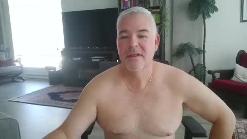 Snapshot of aarosteev chatting on 10.20.25 Jason online show from 10.20.25