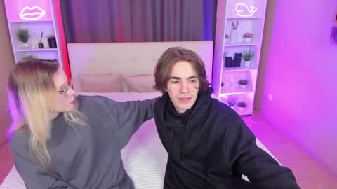 Snapshot of aataraxx chatting on 12.22.24 Fiona and Harry online show from 12.22.24