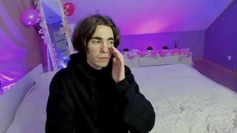 Snapshot of aataraxx chatting on 01.07.25 Fiona and Harry online show from 01.07.25