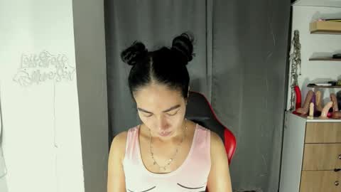 Snapshot of abbi_moon chatting on 05.01.26 Martina online show from 05.01.26