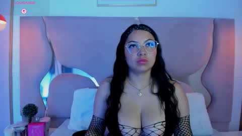 Snapshot of abbiejones_ chatting on 09.18.25 abbiejones_ online show from 09.18.25