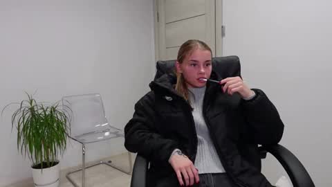 ABBY LAKER online show from 12.29.24