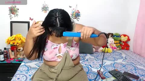 Snapshot of abby_milk69 chatting on 04.01.26 abby_milk69 online show from 04.01.26