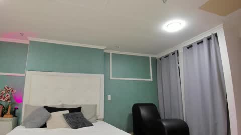 Abby Dixon  online show from 02.14.26