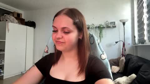 Snapshot of abbyhotgirl chatting on 07.28.26 Abby online show from 07.28.26