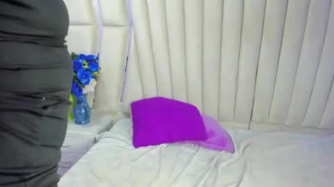 AbbyJhons online show from 01.04.25