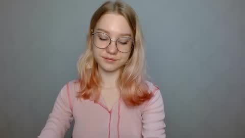 Snapshot of abbymoore__ chatting on 01.12.25 Abby Lovense is active online show from 01.12.25