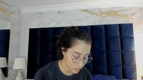 Abigail online show from 04.10.26