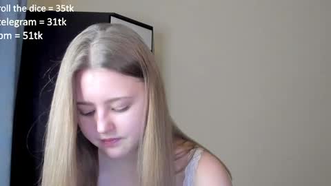 Abby    Stream at Sat  Sun  Mon  Fri online show from 01.25.25