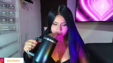 Snapshot of abbyxlee chatting on 10.31.25     online show from 10.31.25