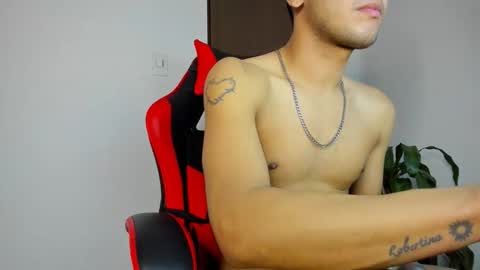 Snapshot of abelasburgo chatting on 04.23.26 Independence model AbelAsburgo online show from 04.23.26