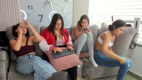 abella_as_ online show from 03.06.26