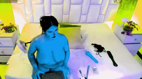 aberachmackay online show from 09.13.25