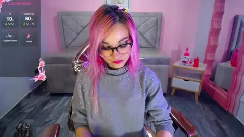 abril_ch_ online show from 11.10.25