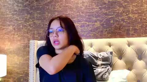 Snapshot of abril_collinz chatting on 07.15.26 abril_collinz online show from 07.15.26