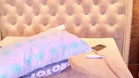 Snapshot of abril_collinz chatting on 07.16.26 abril_collinz online show from 07.16.26