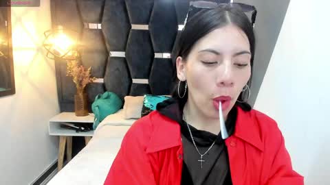 Snapshot of abril_fox__ chatting on 05.19.26 Abril Fox online show from 05.19.26