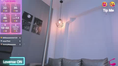 Snapshot of abril_ricci chatting on 01.03.25 Abril  online show from 01.03.25