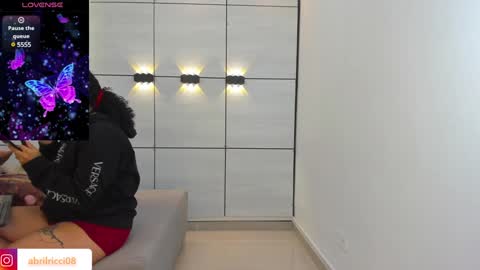 Snapshot of abril_ricci chatting on 01.26.25 Abril  online show from 01.26.25