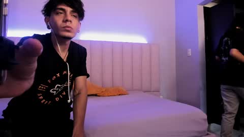 Abril and Julian online show from 05.07.26