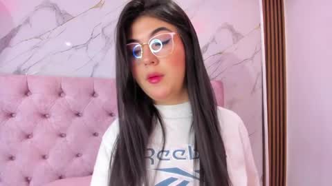 Abril online show from 05.15.26