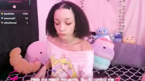 Snapshot of abruisedpeach chatting on 10.26.25 Peach online show from 10.26.25