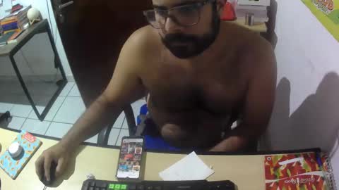 Snapshot of absinnto2016 chatting on 02.04.25 Luke 33 online show from 02.04.25