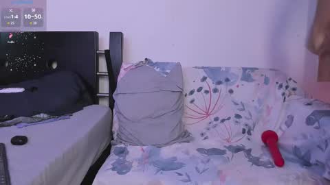 centric independent model   online show from 03.19.26