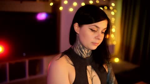 Snapshot of acid_pie chatting on 12.24.24 acid_pie online show from 12.24.24