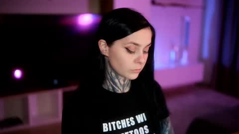 Snapshot of acid_pie chatting on 10.21.25 acid_pie online show from 10.21.25