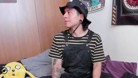 Snapshot of acid_time chatting on 02.20.25 Jhonny online show from 02.20.25