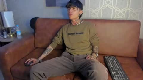 Acid Milo online show from 12.10.24