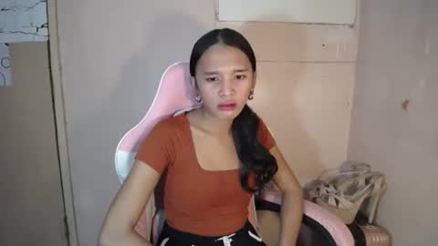 Snapshot of acyl_quixx chatting on 02.14.25 acyl_quixx online show from 02.14.25