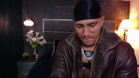 adam_fit19cm online show from 03.14.26