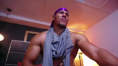 adam_fit19cm online show from 05.02.26
