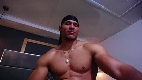 adam_fit19cm online show from 05.30.26