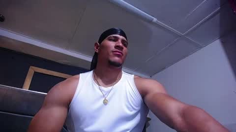 adam_fit19cm online show from 06.02.26