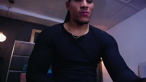 adam_fit19cm online show from 06.20.26